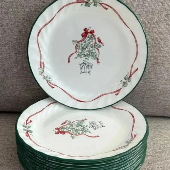 Corelle by Corning 7" Bread Plates - Callaway Holiday Collection Made in US - Picture 4 of 4